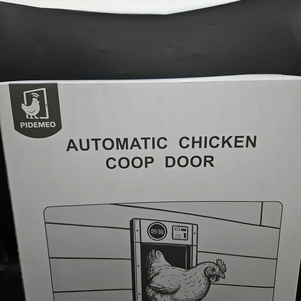 Automatic Chicken Coop Door Solar Powered Chicken Door with Light Sensor NEW
